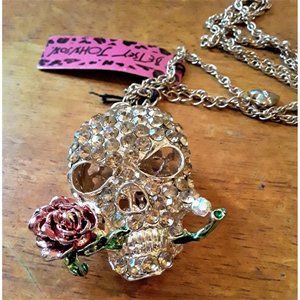 Betsey Johnson 3D thick skull with red rose rhinestone pendant with necklace